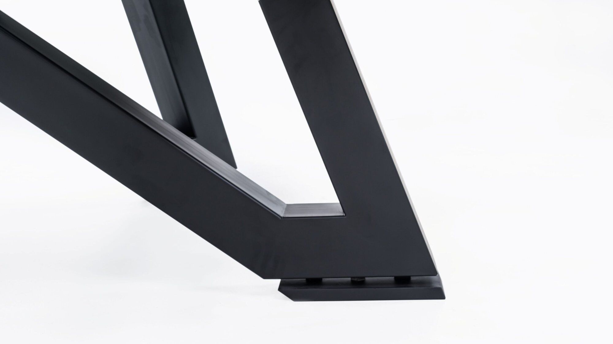 Rasson Wolf black W-shaped steel leg detail